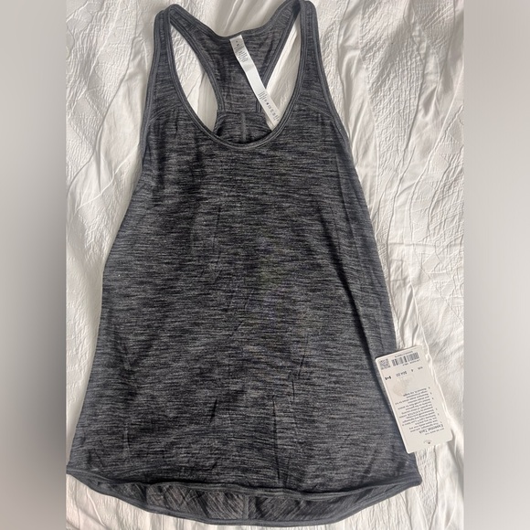 Lululemon Essential Tank - Picture 2 of 3